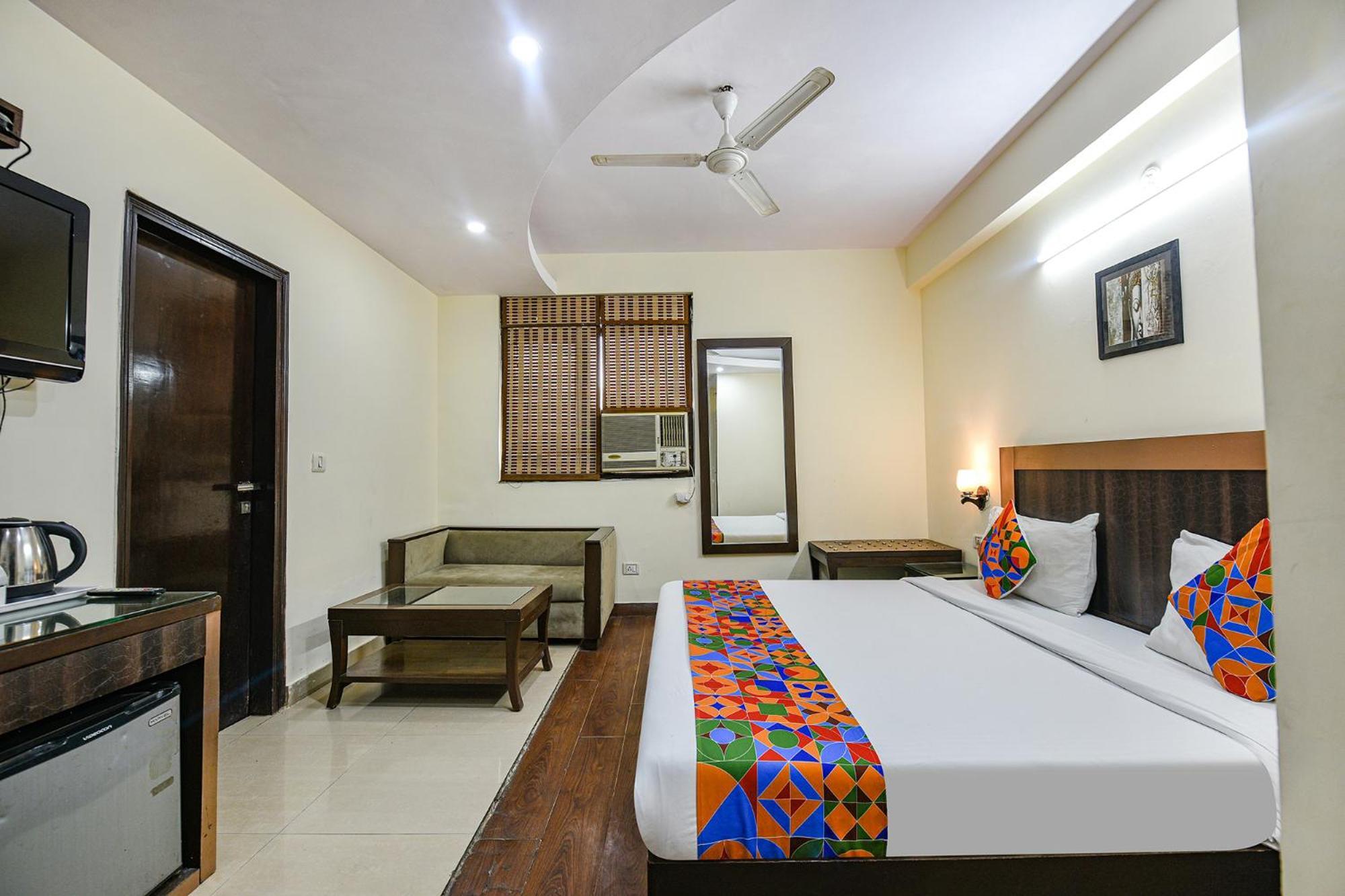 Fabhotel Swiss International Patel Nagar Нью-Дели Экстерьер фото