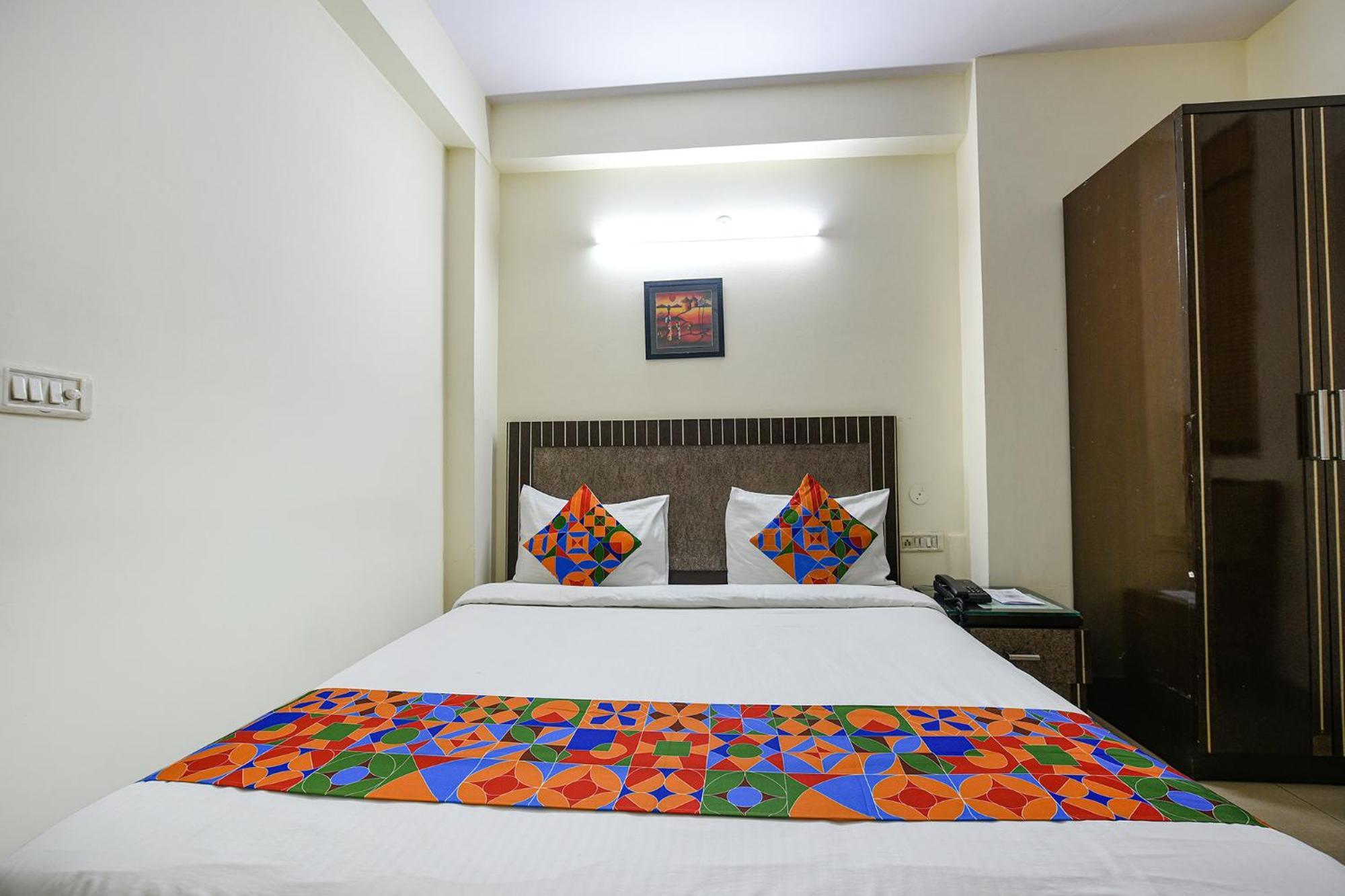 Fabhotel Swiss International Patel Nagar Нью-Дели Экстерьер фото